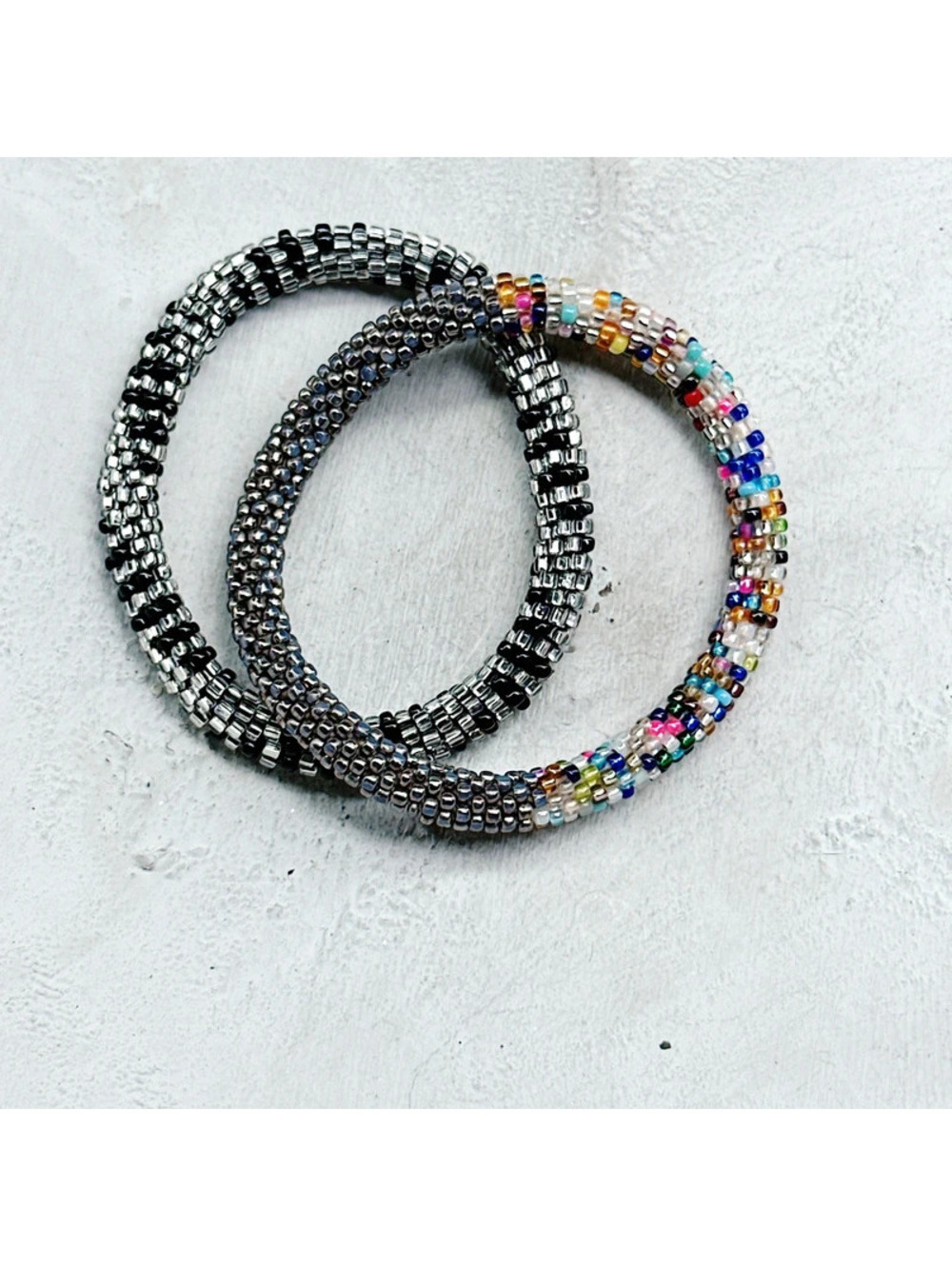 487mc. Black Seed Bead Bracelets